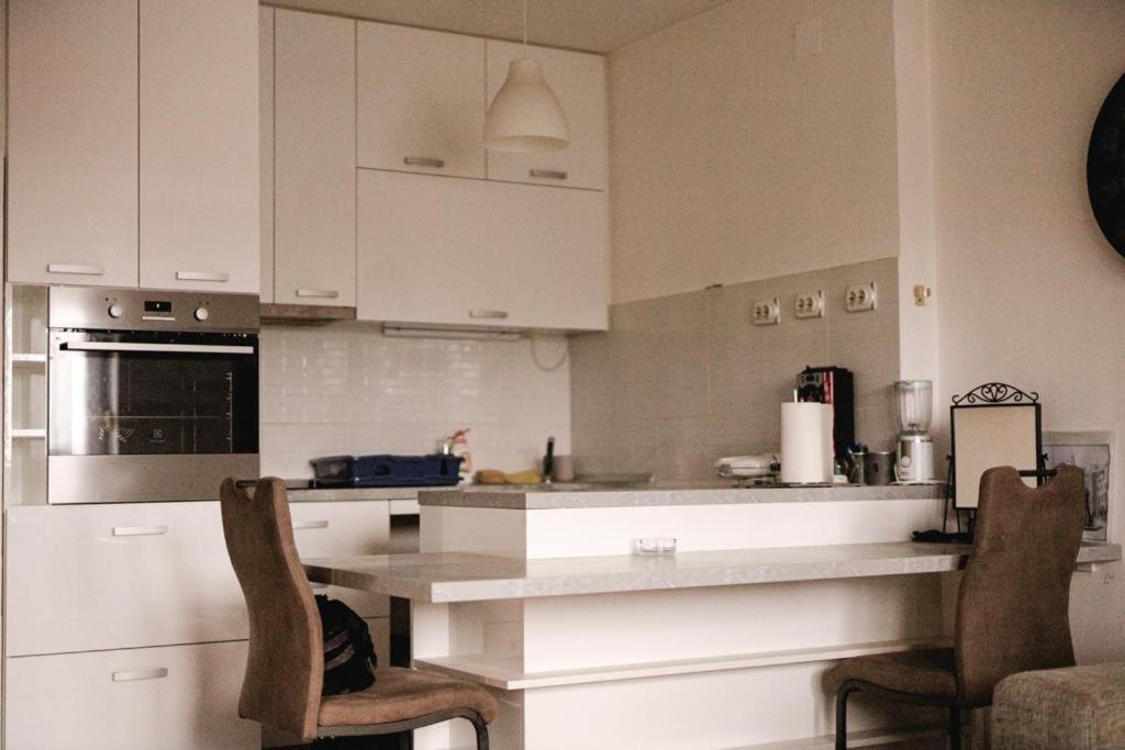 Place In Apartment *